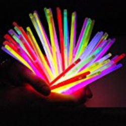 Lote de 100 bastones luminoso fluorescente varita luminosa snaplight fiesta – 5 colores diferentes con conector [OFERTAS]