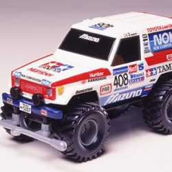 Tamiya 19013 – Toyota Land Cruiser ’90 [OFERTAS]