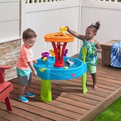 Step 2 COS1185713 Summer Seaside Duchas Splash Play Mesa de Agua con 12 Accesorios, Nailon/A [OFERTAS]